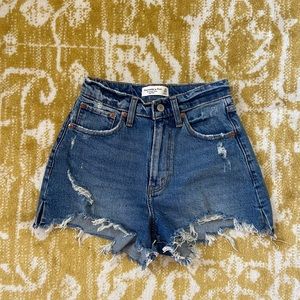 The cutoff short high rise Abercrombie Jean Shorts 23 000 curve love